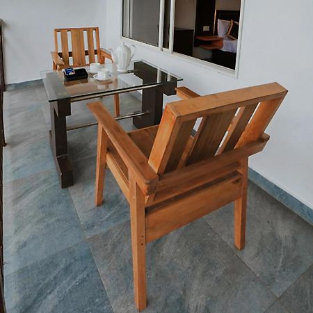 Rock And Mist Munnar Bed & Breakfast Devikolam ภายนอก รูปภาพ