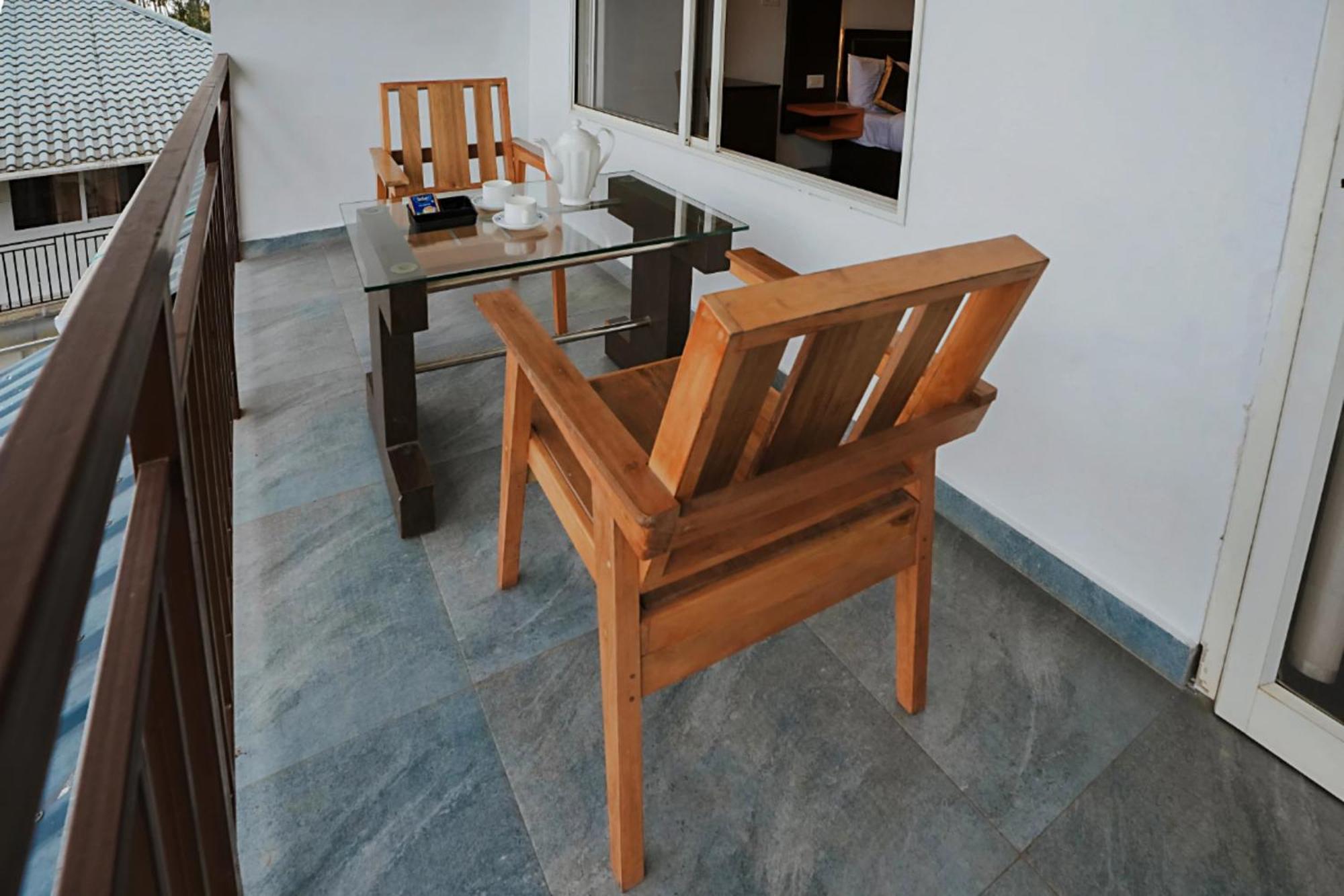 Rock And Mist Munnar Bed & Breakfast Devikolam ภายนอก รูปภาพ
